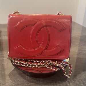 Authentic Vintage CHANEL Red Leather Shoulder Flap Bag